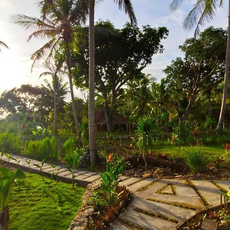 Tanah Damai Hotel Sakti Bagian luar foto